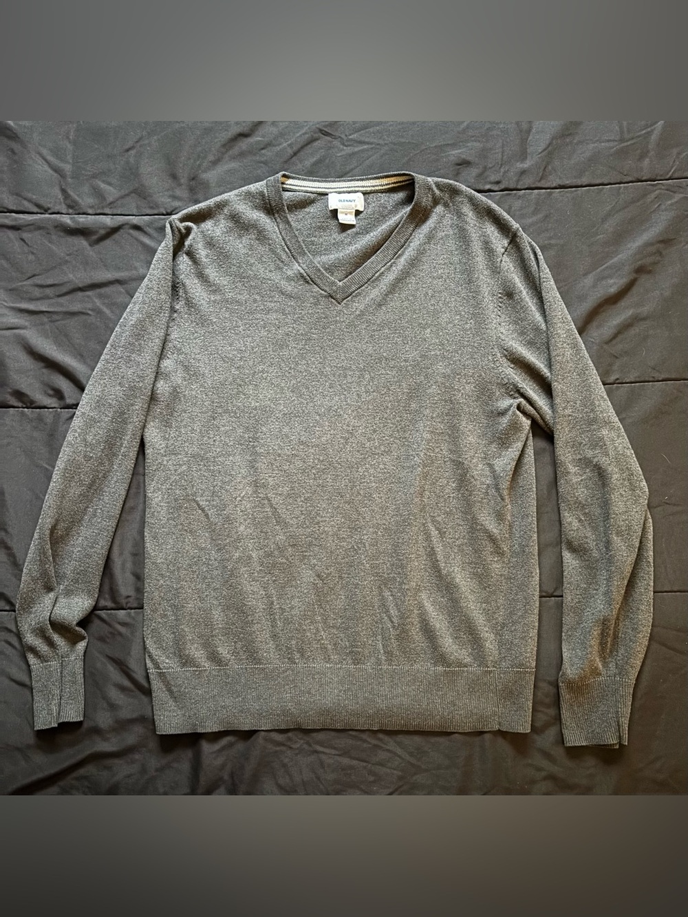 plain grey old navy men’s sweater size M